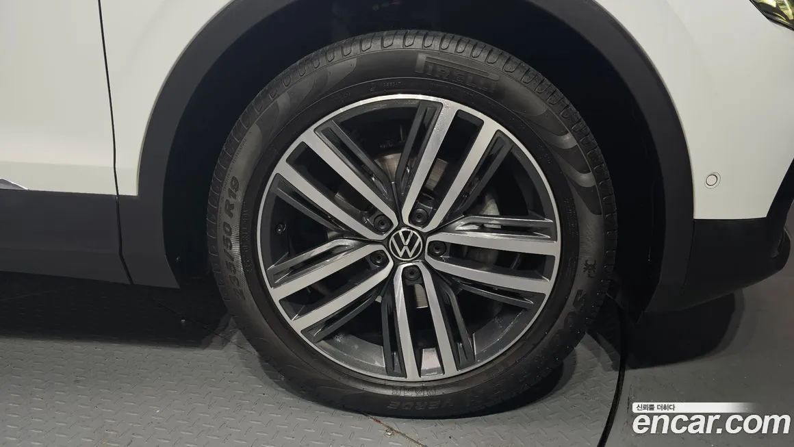 Volkswagen Tiguan — фото 7