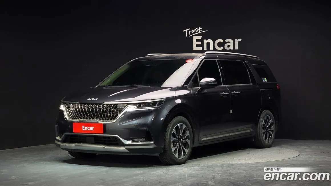 Kia Carnival — фото 1