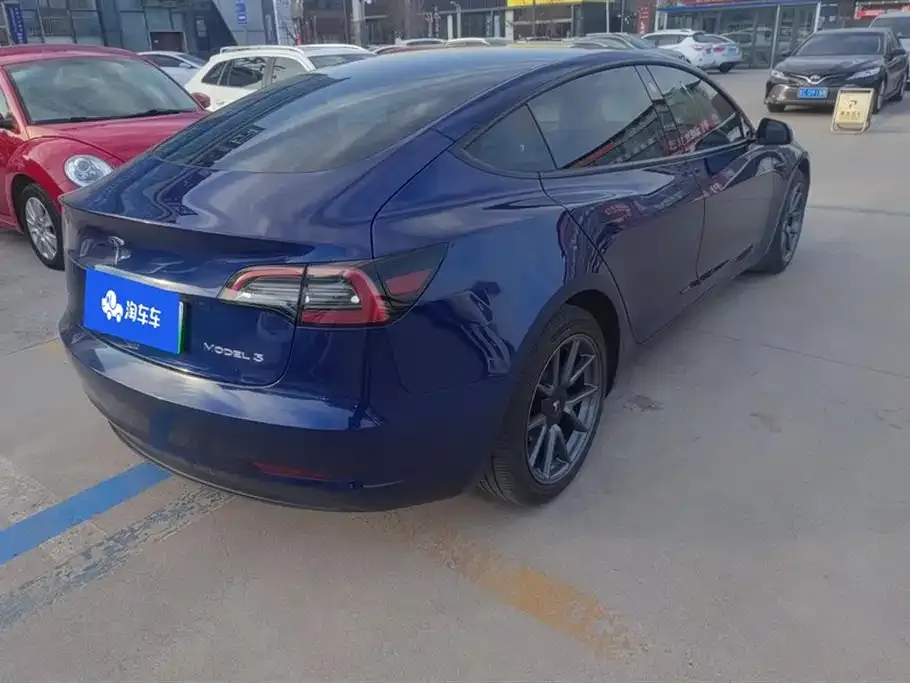 Tesla Model 3 — фото 4