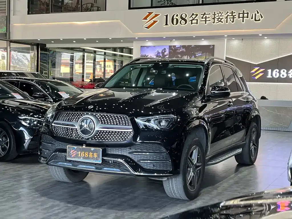 Mercedes-Benz GLE — фото 1