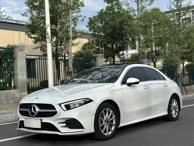 Mercedes-Benz A-Class — фото 1