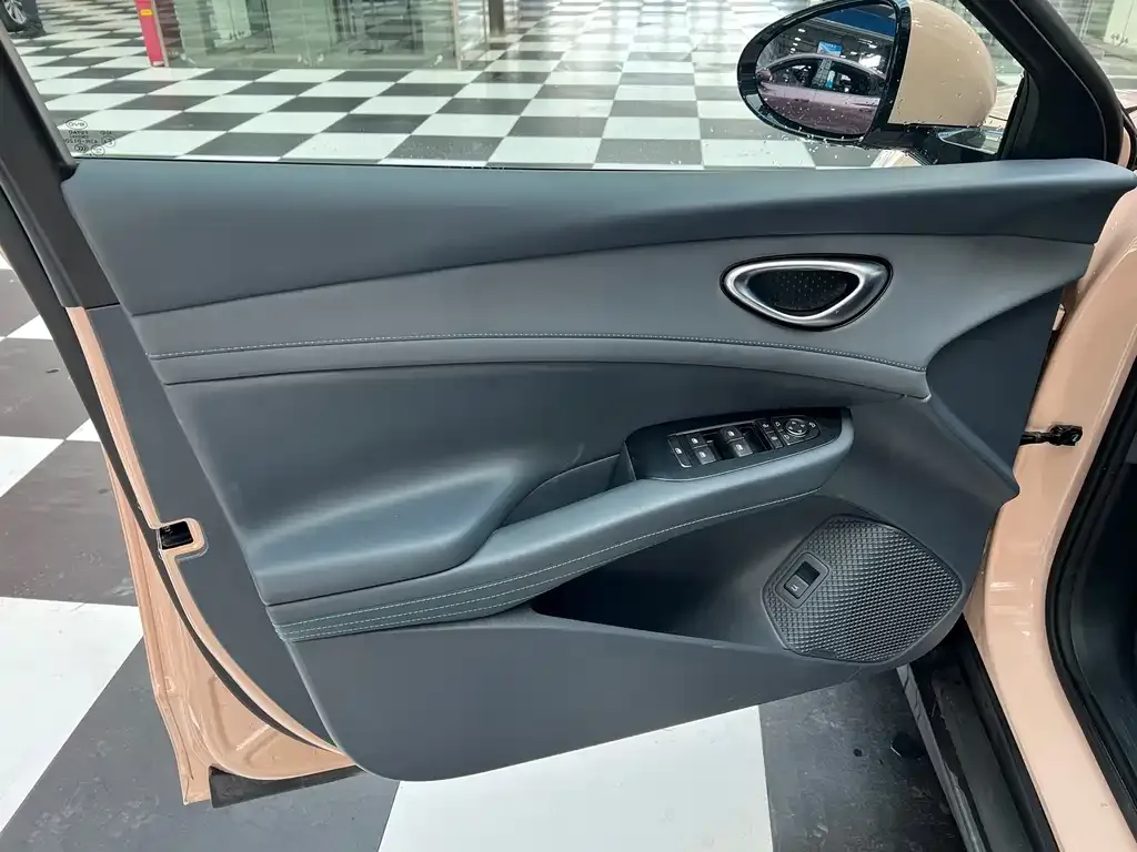 BYD Seal 06GT — фото 9