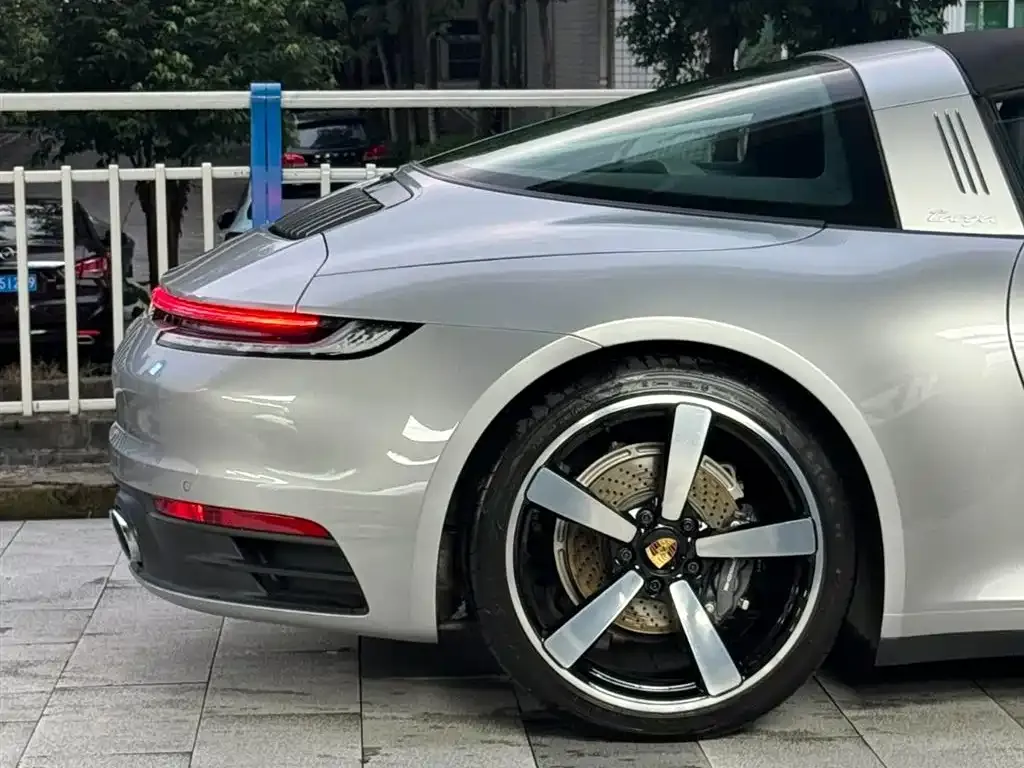 Porsche 911 — фото 4