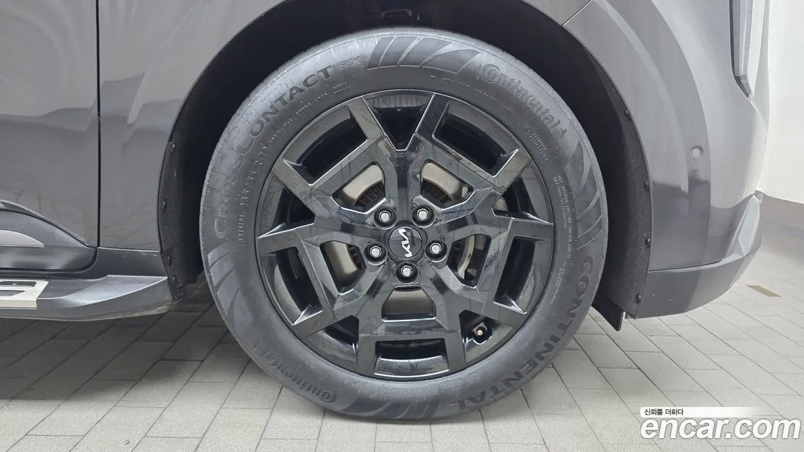 Kia Carnival — фото 10