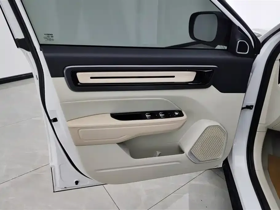 Geely Icon — фото 9