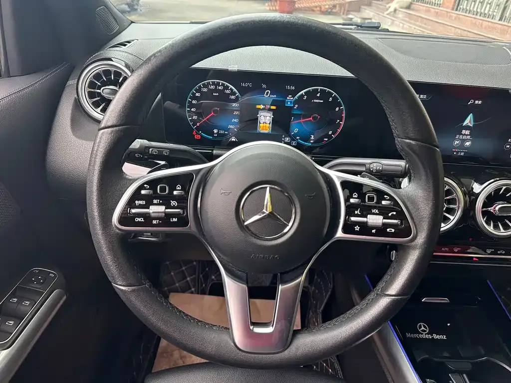 Mercedes-Benz GLA — фото 7