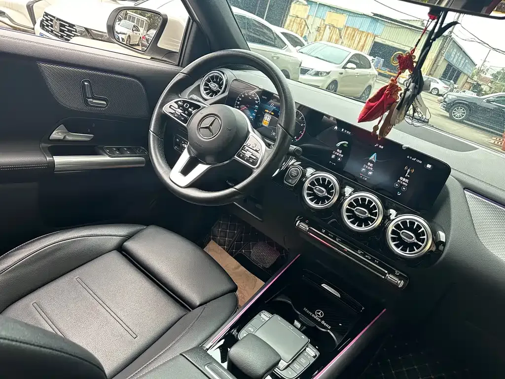Mercedes-Benz GLA — фото 10