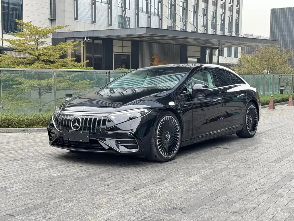 Mercedes-Benz EQS AMG — фото 1