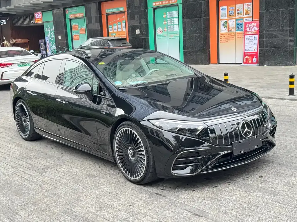 Mercedes-Benz EQS AMG — фото 3