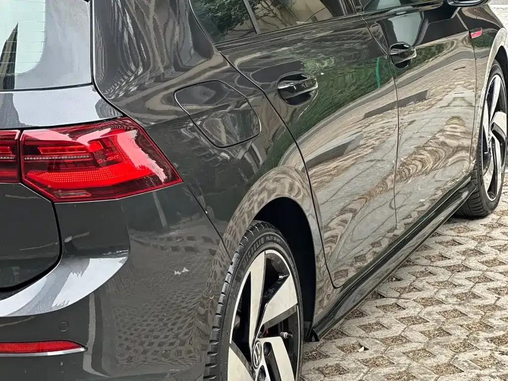 Volkswagen Golf GTI — фото 3