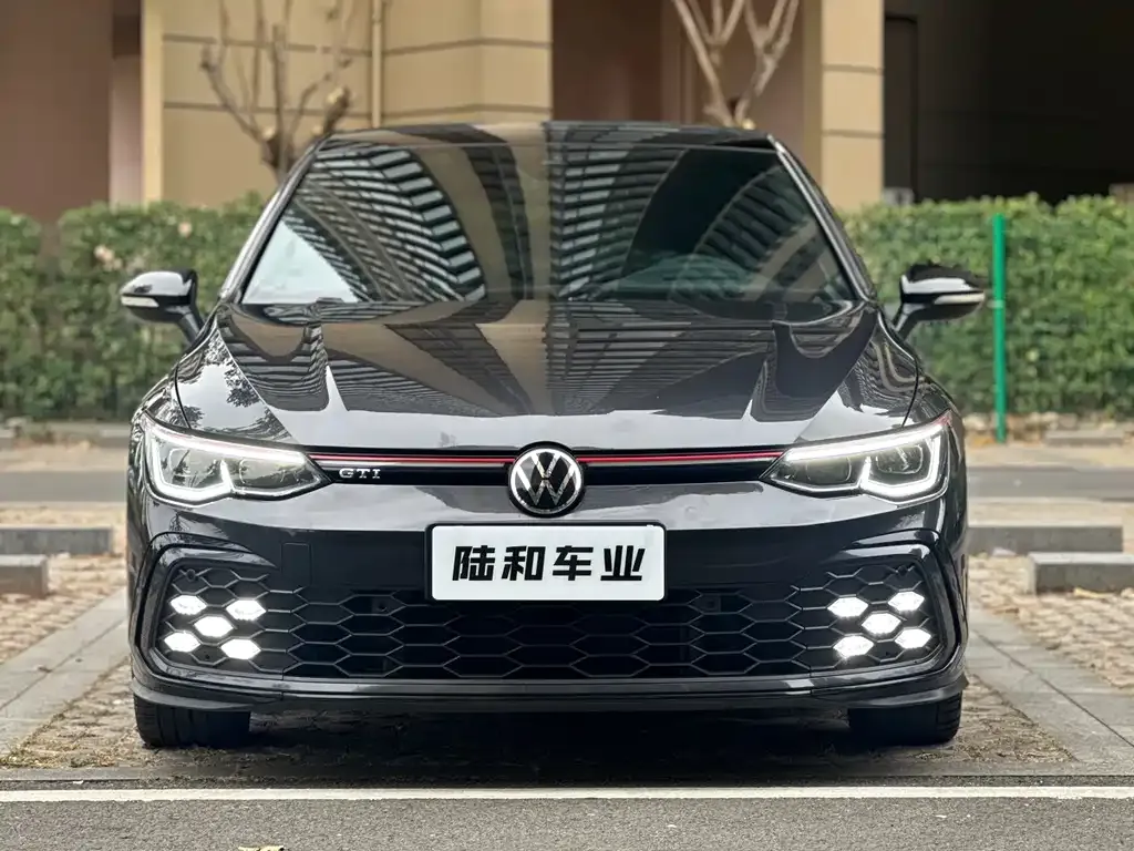 Volkswagen Golf GTI — фото 4