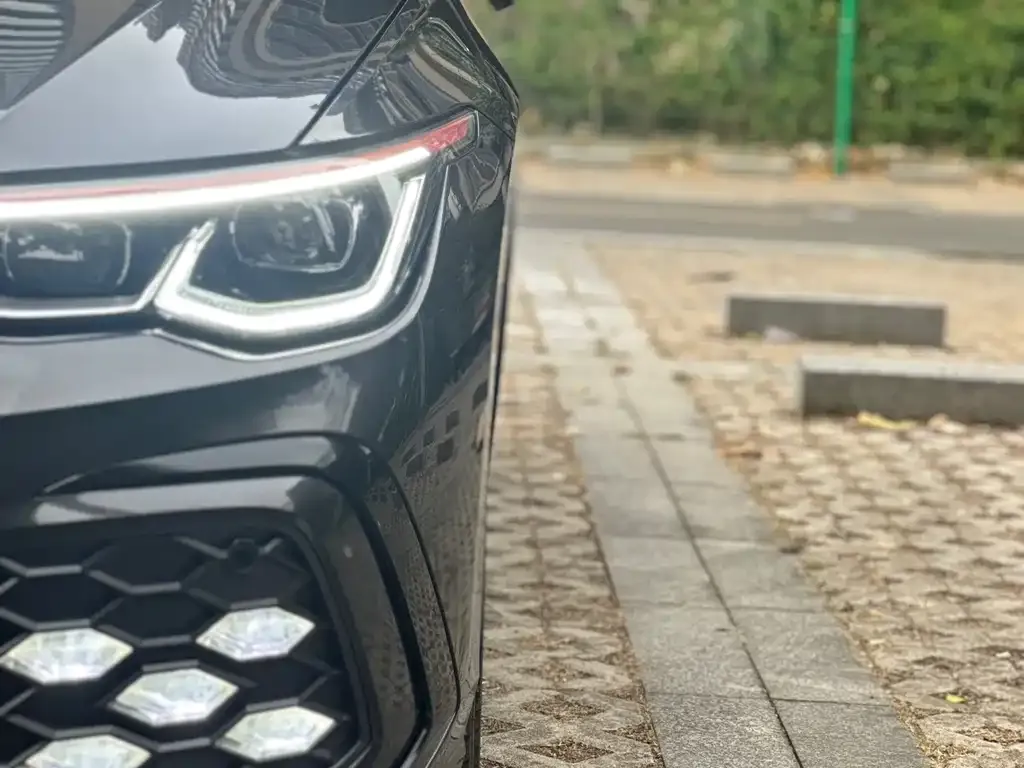 Volkswagen Golf GTI — фото 5