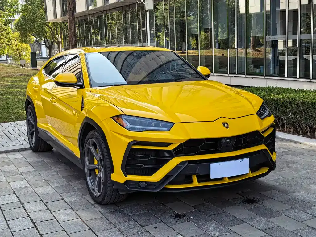 Lamborghini Urus — фото 6