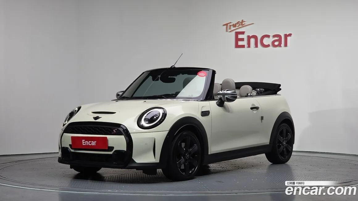 Mini Cooper Convertible — фото 1