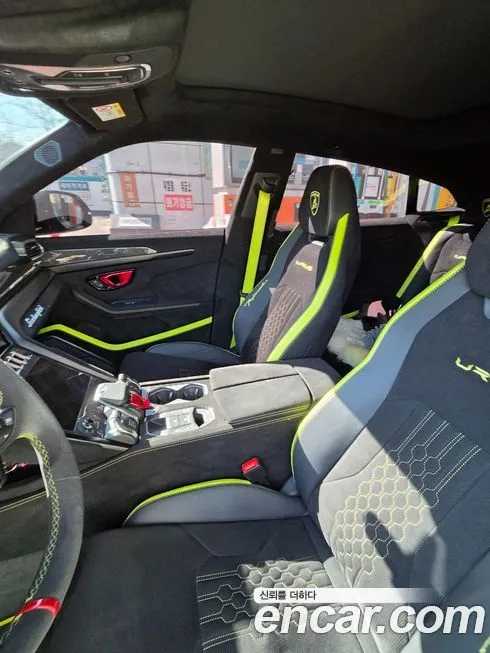 Lamborghini Urus — фото 9
