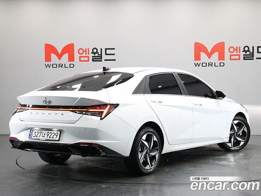 Hyundai AVANTE — фото 3