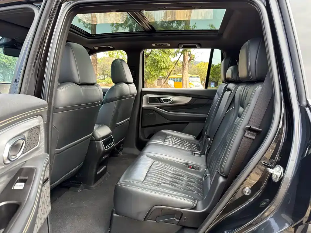 GAC Motor Trumpchi GS8 — фото 9