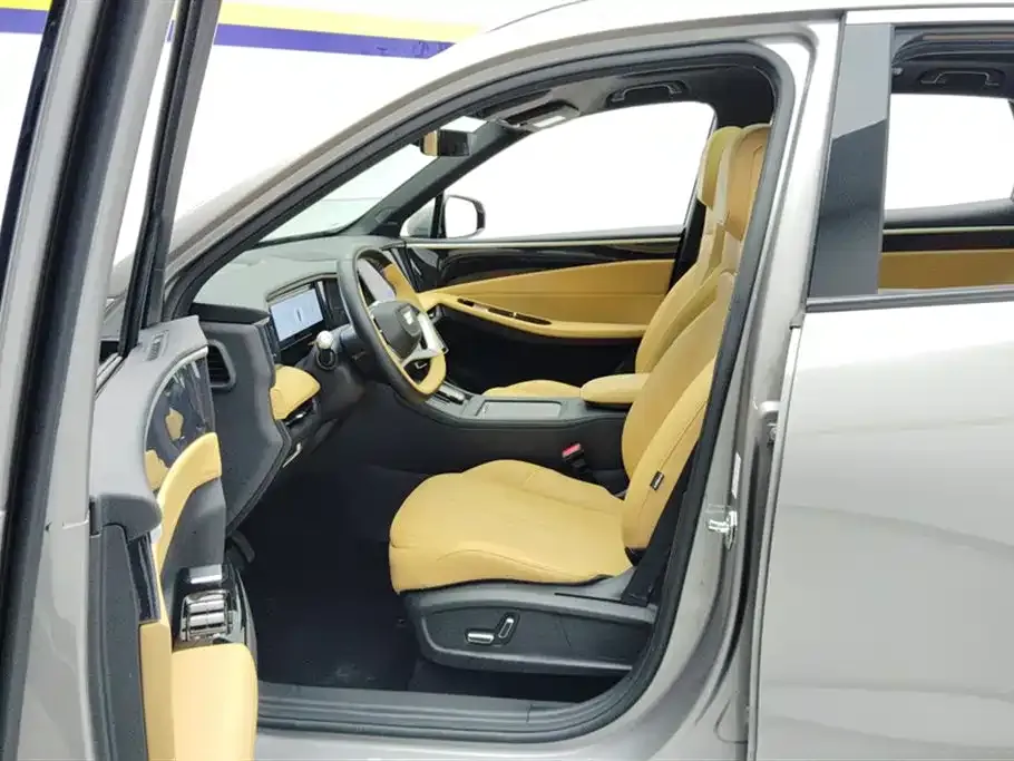 Geely Galaxy L7 — фото 7