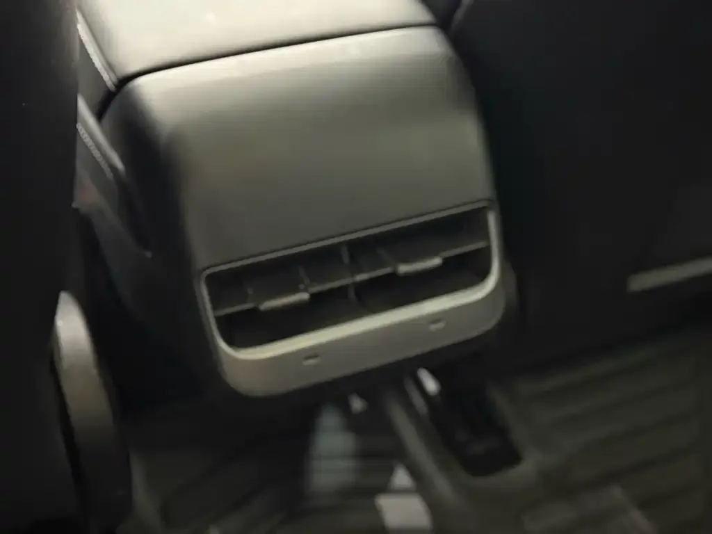Tesla Model 3 — фото 2
