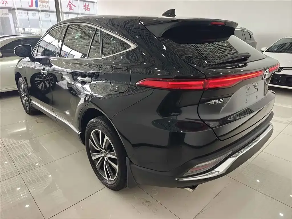 Toyota Harrier — фото 8