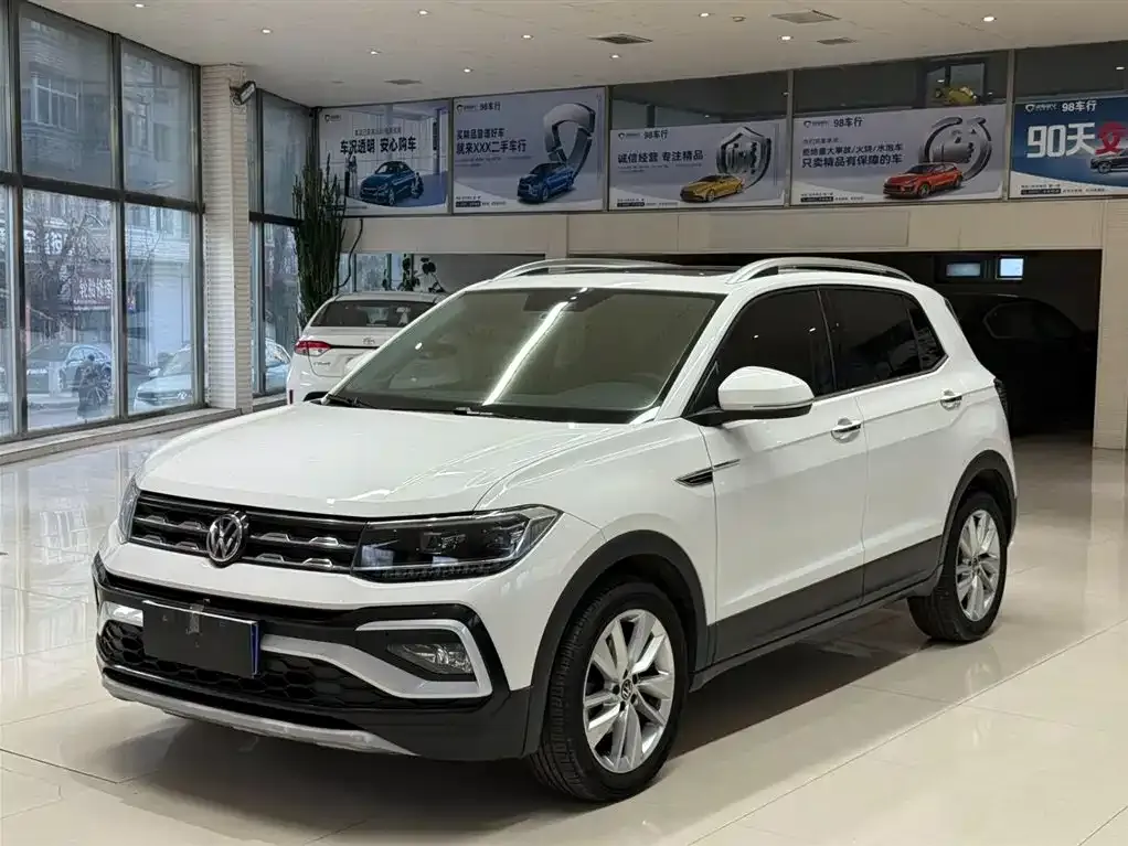 Volkswagen T-Cross — фото 1