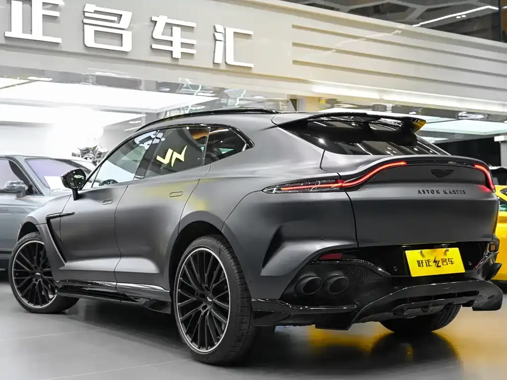 Aston Martin DBX — фото 4