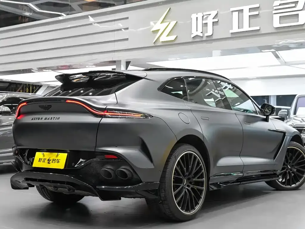 Aston Martin DBX — фото 3