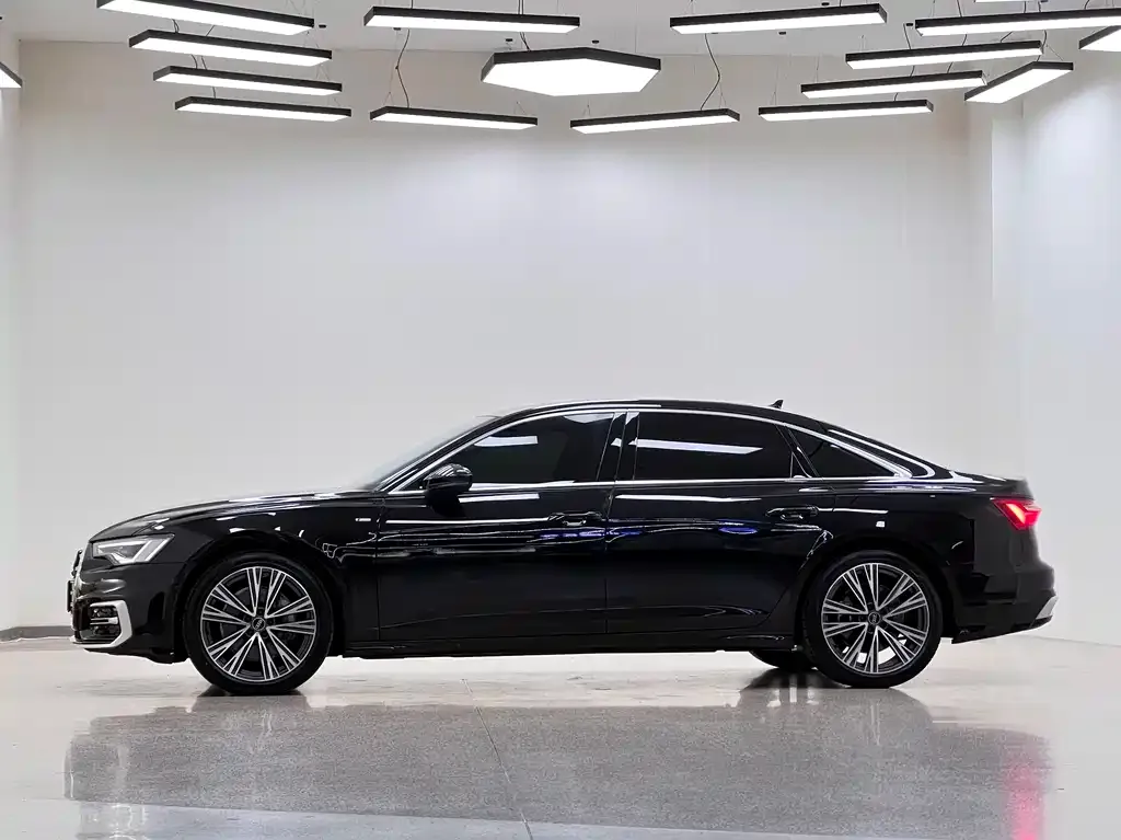 Audi A6L — фото 4