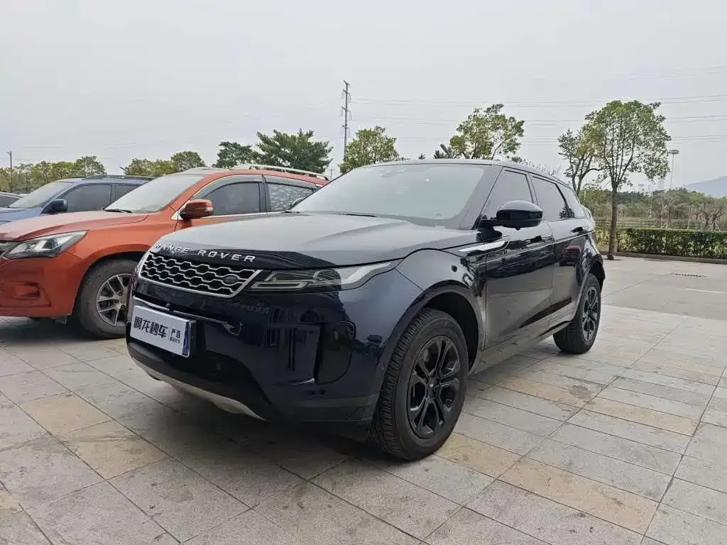 Land Rover Evoque — фото 1
