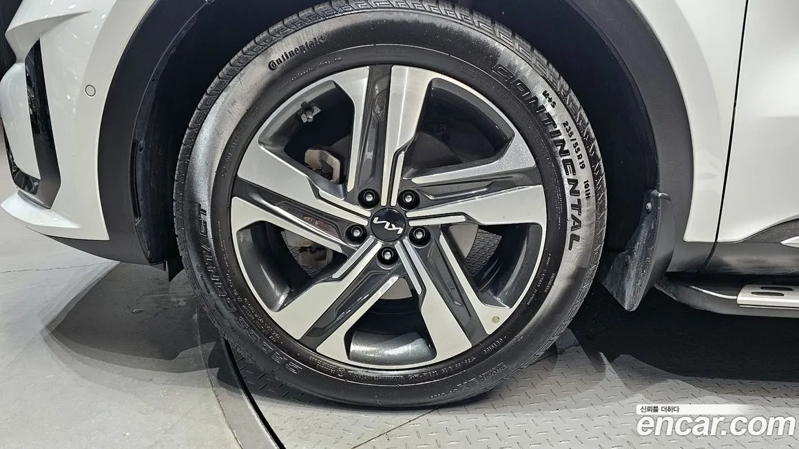 Kia Sorento — фото 9