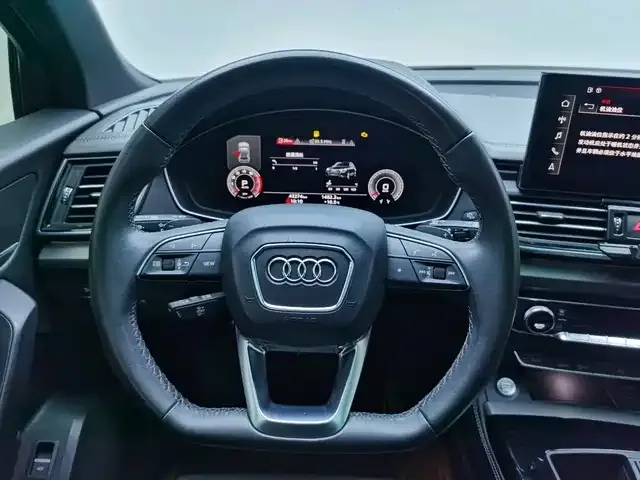 Audi Q5L — фото 3