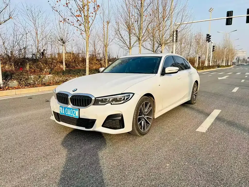 BMW 3 Series — фото 1