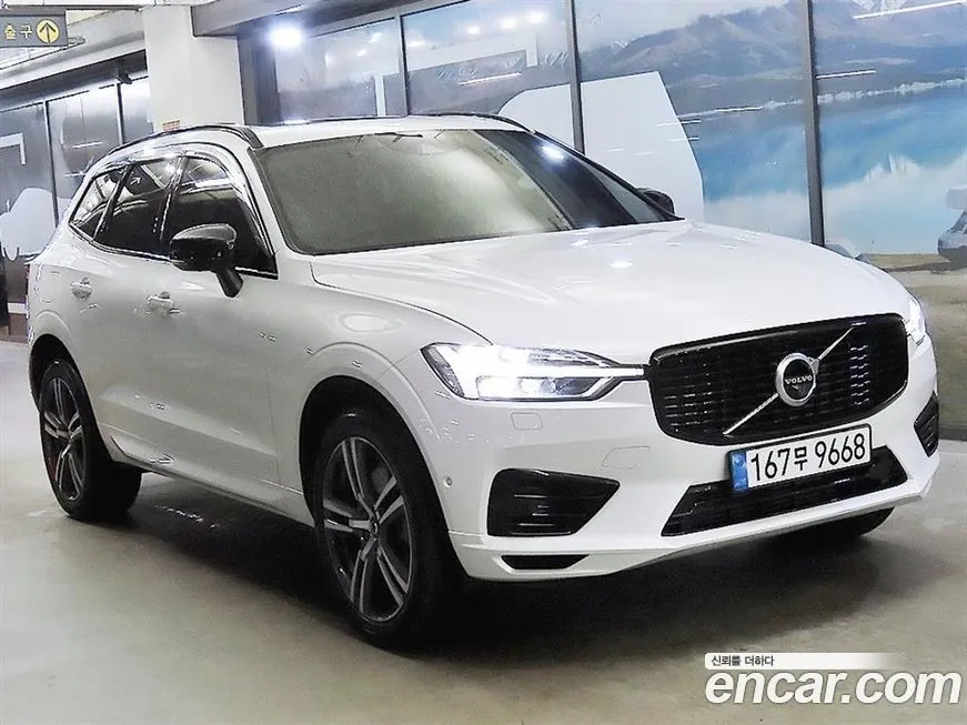 Volvo XC60 — фото 1
