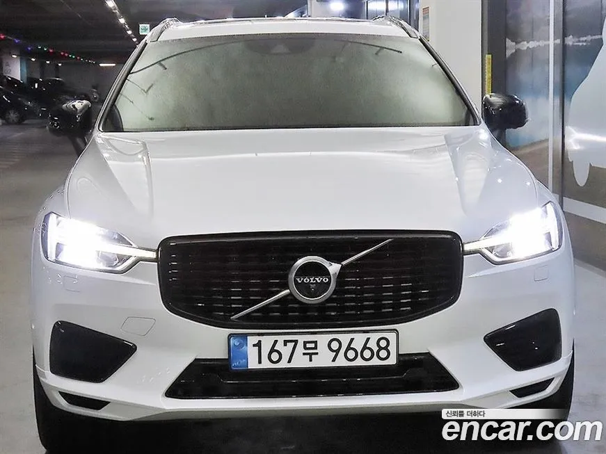 Volvo XC60 — фото 10