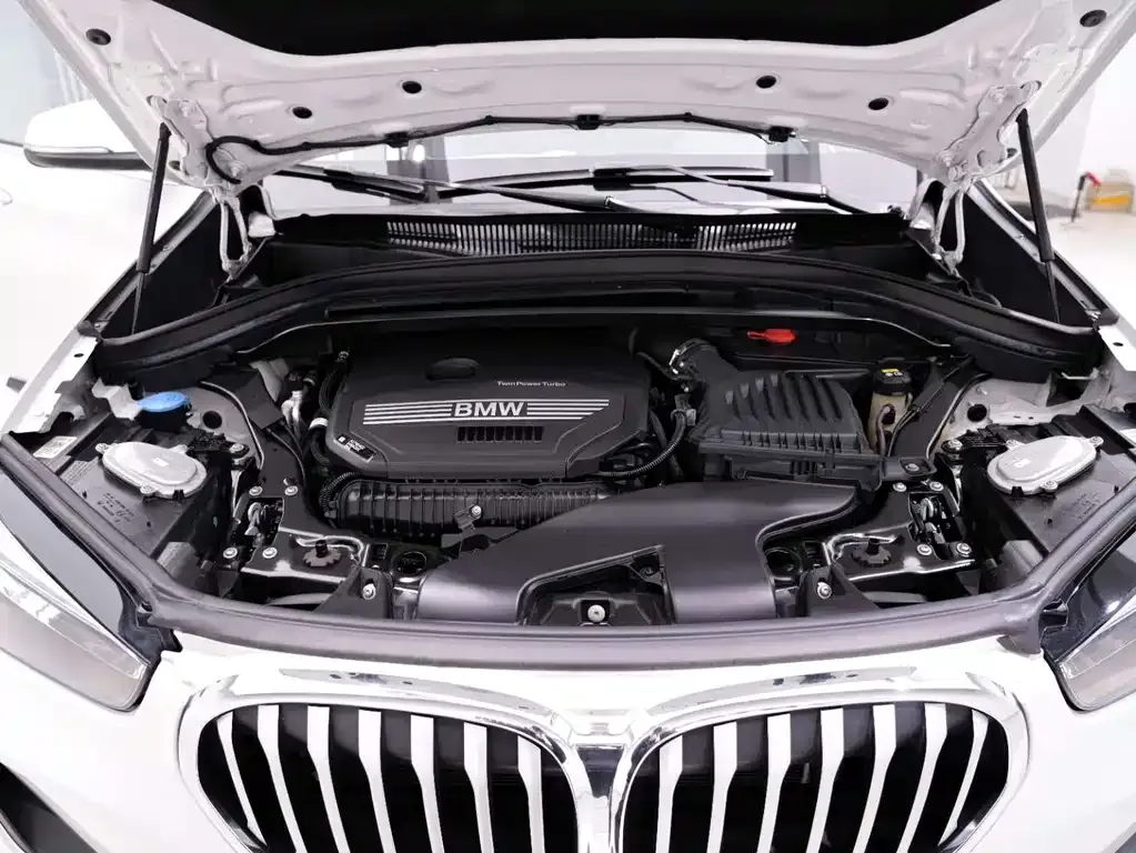 BMW X1 — фото 10