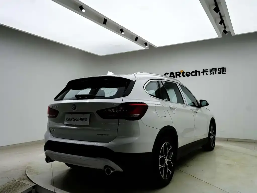 BMW X1 — фото 6
