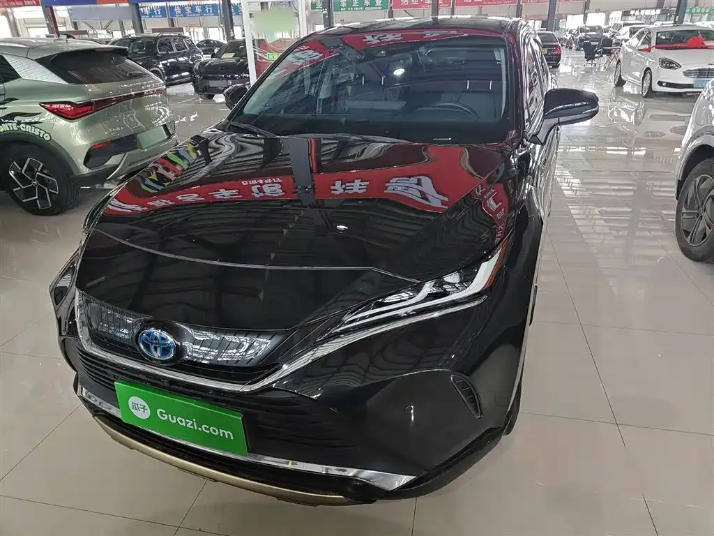 Toyota Harrier — фото 3