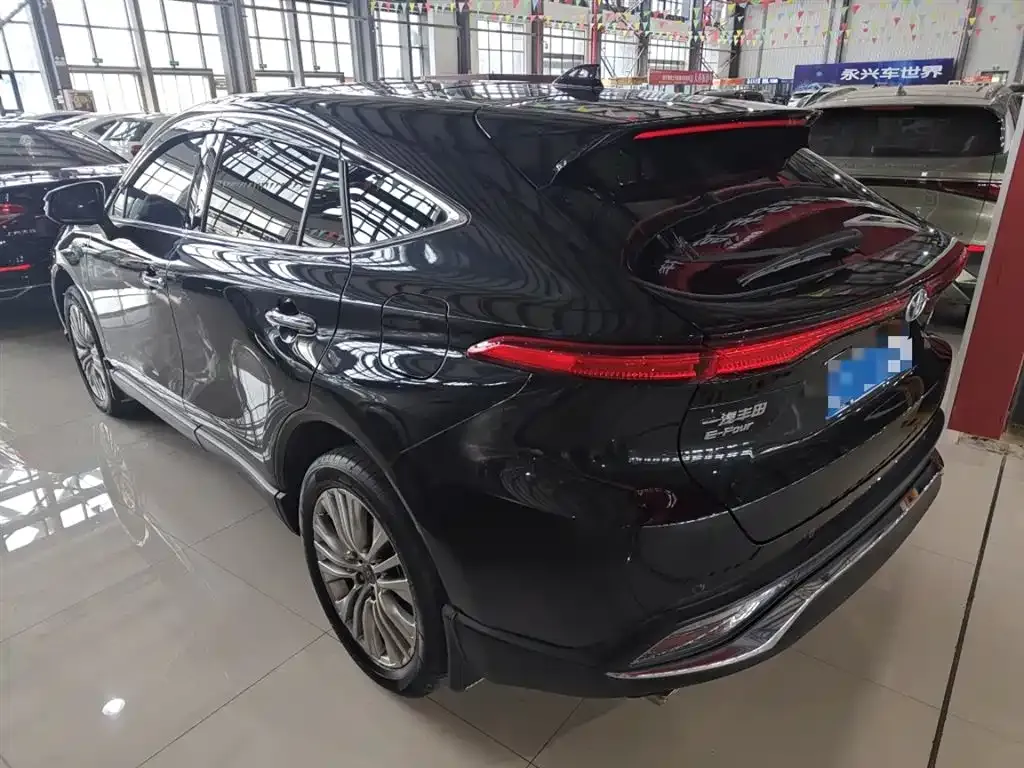 Toyota Harrier — фото 4