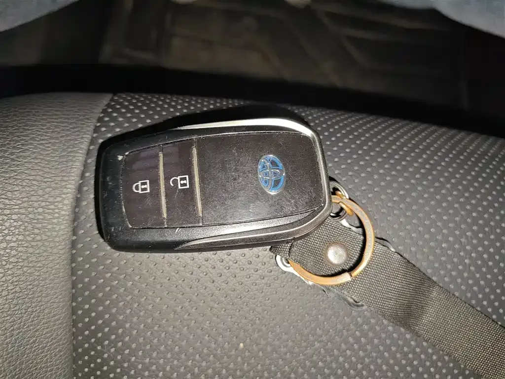 Toyota Harrier — фото 9