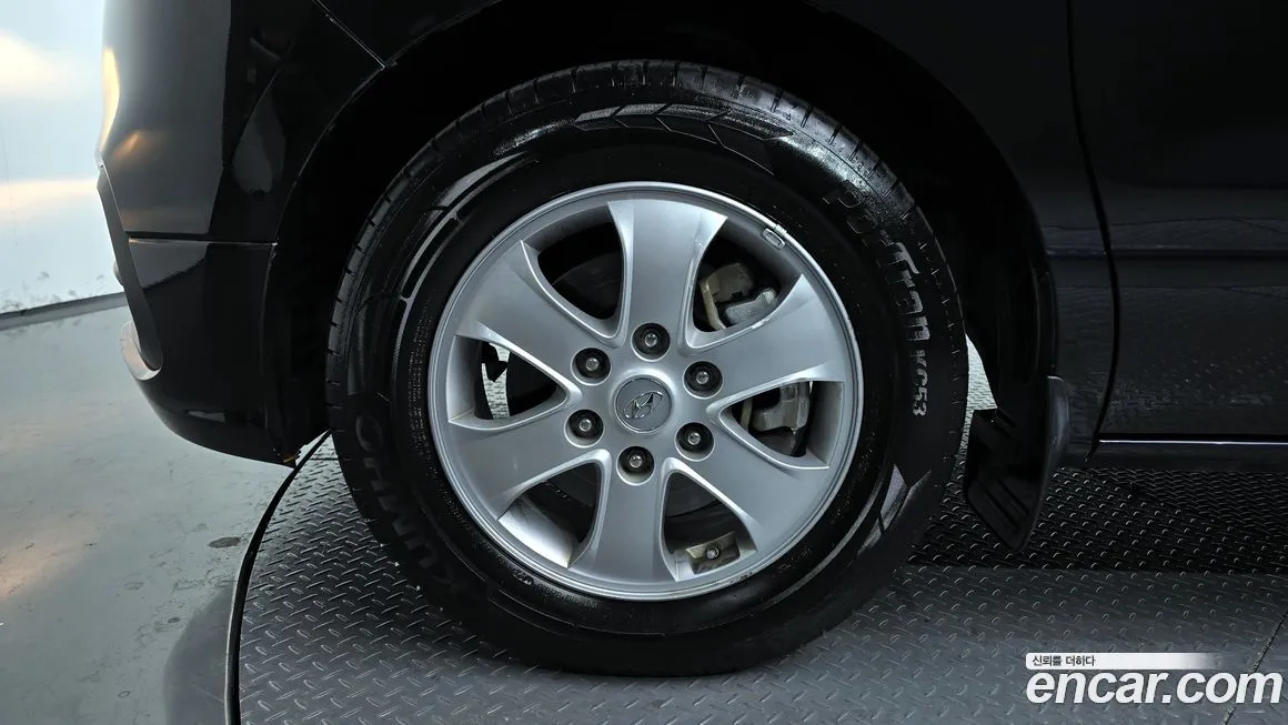 Hyundai Starex — фото 10