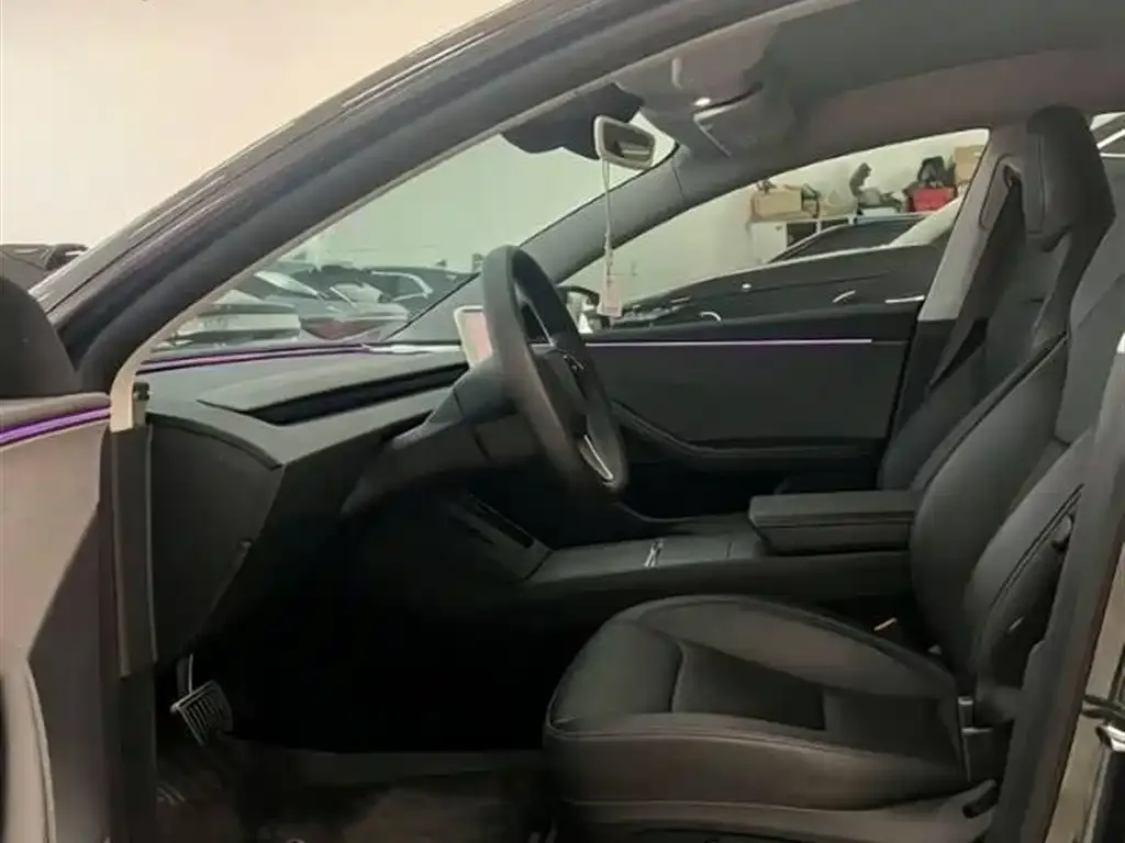 Tesla Model 3 — фото 2