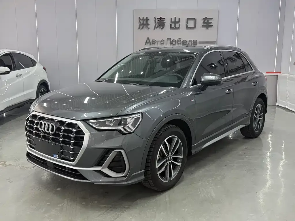 Audi Q3 — фото 1