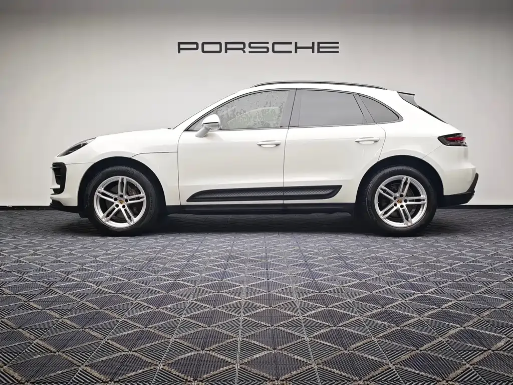 Porsche Macan — фото 10