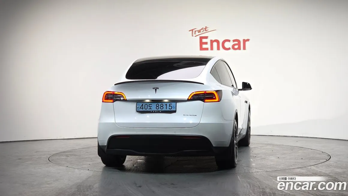 Tesla Model Y — фото 7