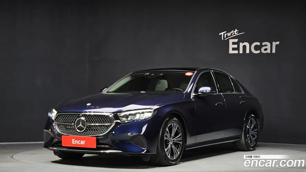 Mercedes-Benz E-Class — фото 1