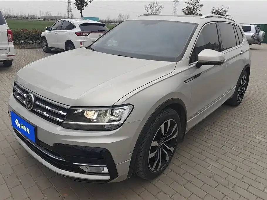 Volkswagen Tiguan L — фото 1