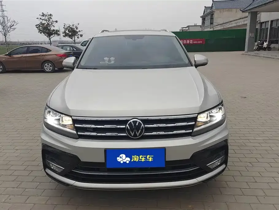 Volkswagen Tiguan L — фото 2