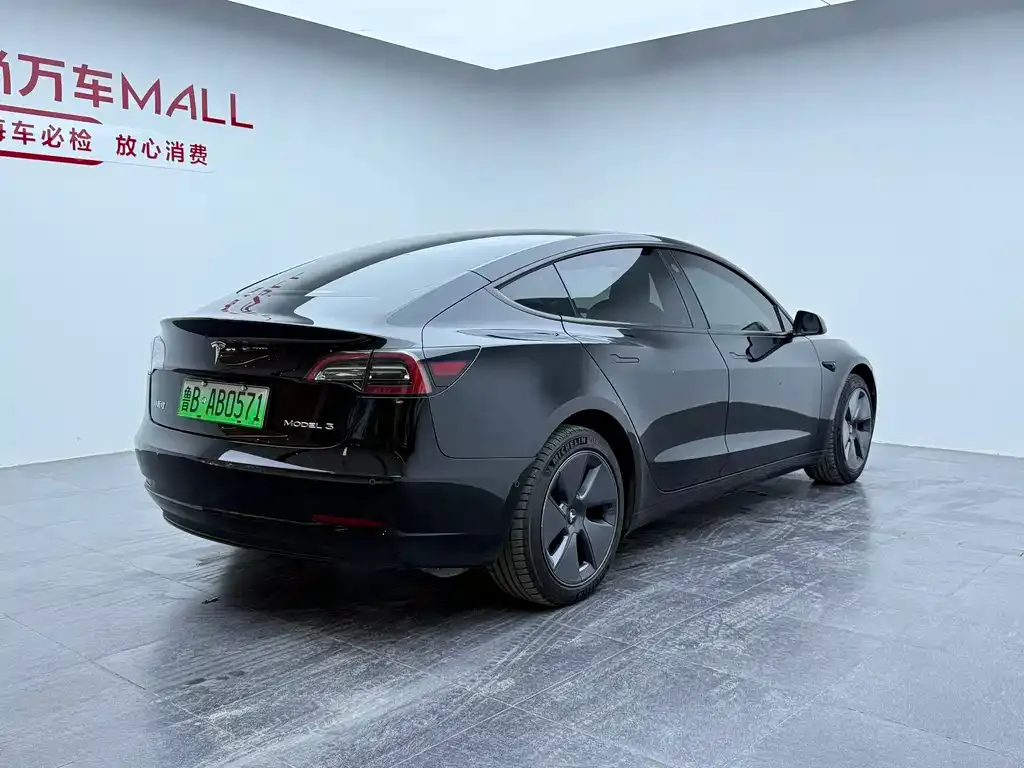 Tesla Model 3 — фото 5