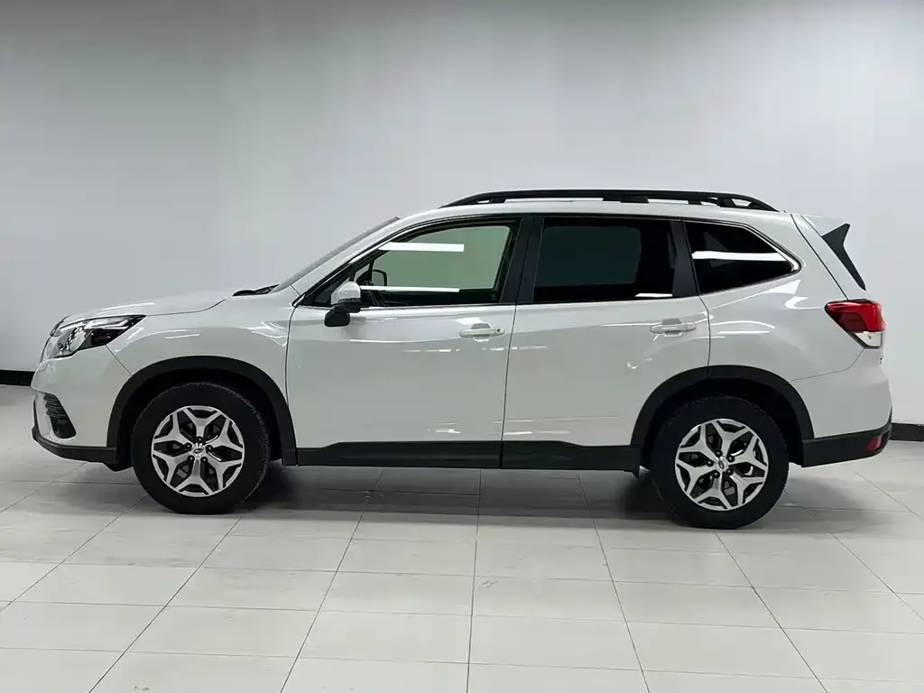Subaru Forester — фото 2