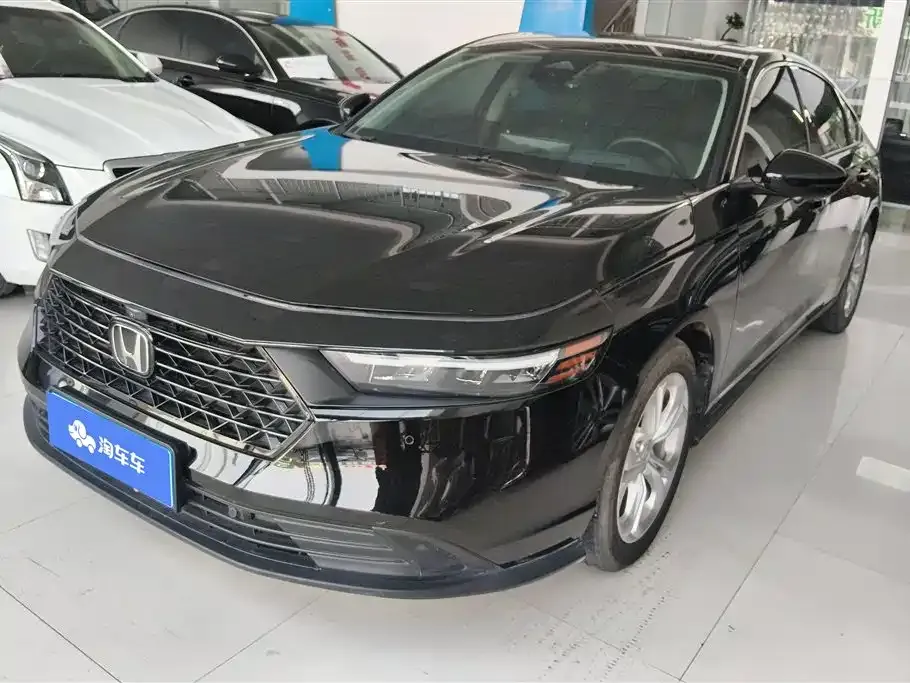 Honda Accord — фото 1